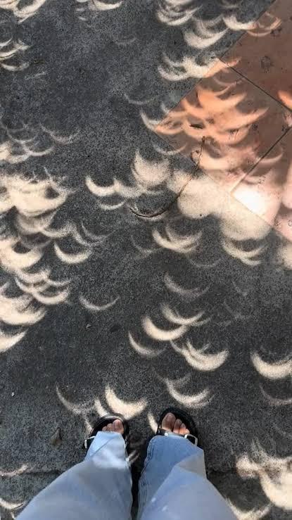 🔥 Shadows cast during the eclipse